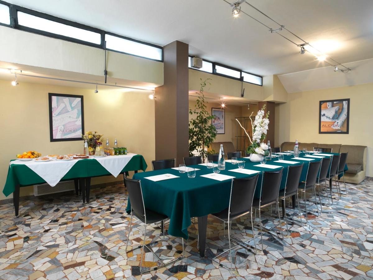 פוג'יבונסי Hotel Ristorante Alcide מראה חיצוני תמונה